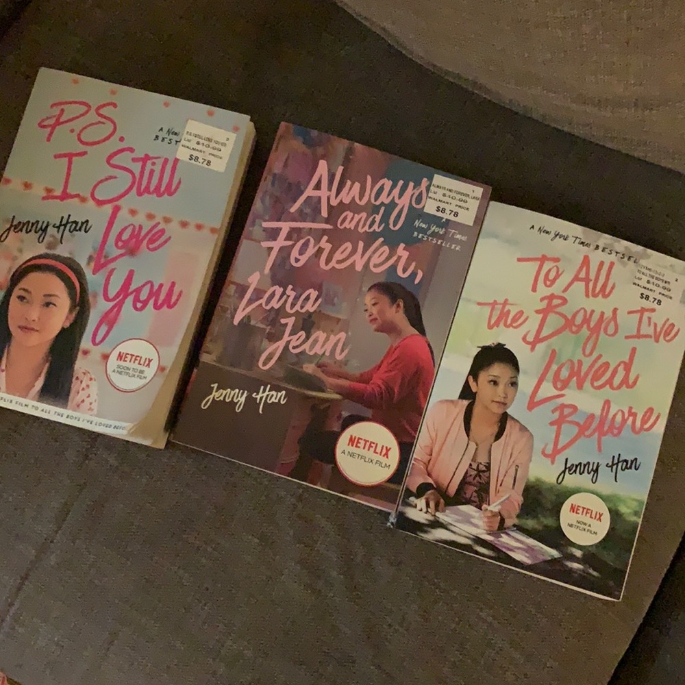 🌸Netflix Series P.S. I Still Love You Book Series